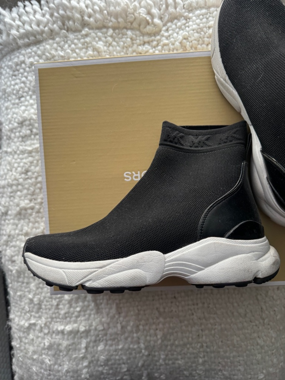 Authentic MICHAEL KORS KATRINA Black Knit Women's Boots Size 7.5 M